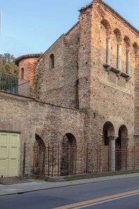 宫殿 埃米利亚 城市 古老的 意大利 教堂 建筑 宗教 外部