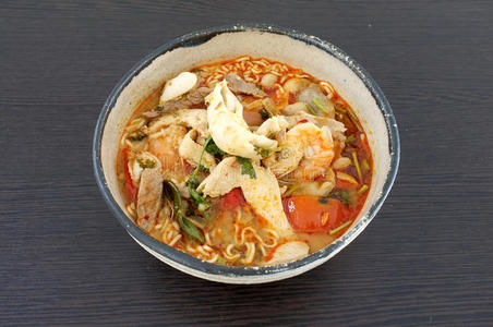 牛肉方便面图片