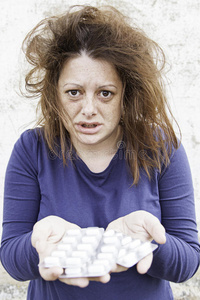 女孩绝望的疯子图片