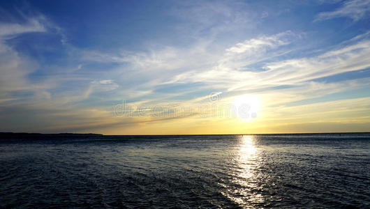 情人 长的 地平线 浪漫的 海湾 美丽的 黎明 风景 海洋