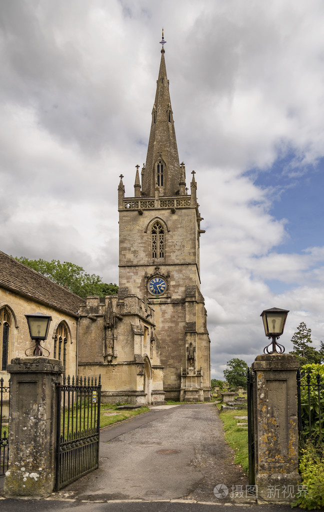 科舍姆教区教堂在科茨沃尔德，英国