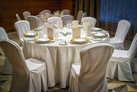 圆形餐桌餐椅圆形餐桌为婚礼庆典服务照片
