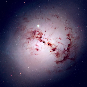 南天在南天星座的巨型椭圆星系 ngc 1316照片
