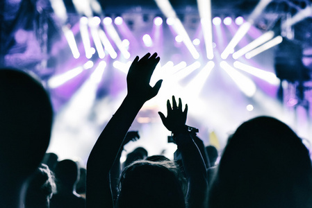 人群笑声鼓掌音效图片