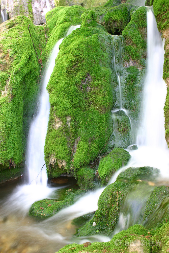 绿色的瀑布