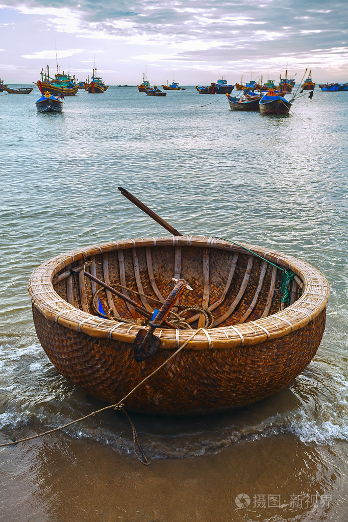越南人圆船,海滩,日落