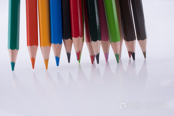 各种颜色的彩色铅笔