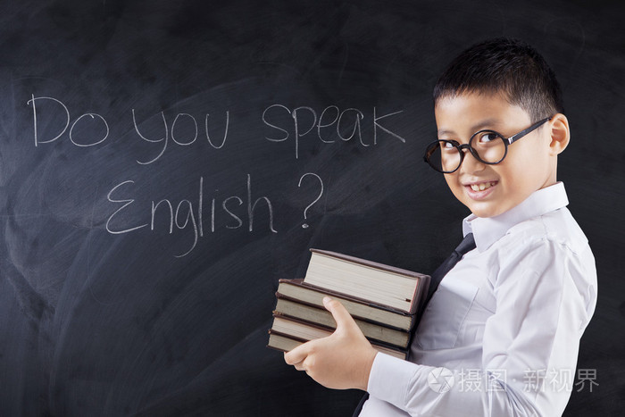 书籍和文本做你讲英语的男孩