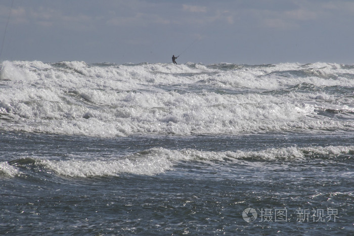 波涛汹涌的海面风