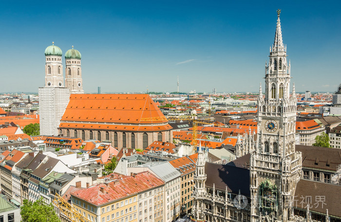 玛利亚广场全景是在德国慕尼黑市中心的中央广场