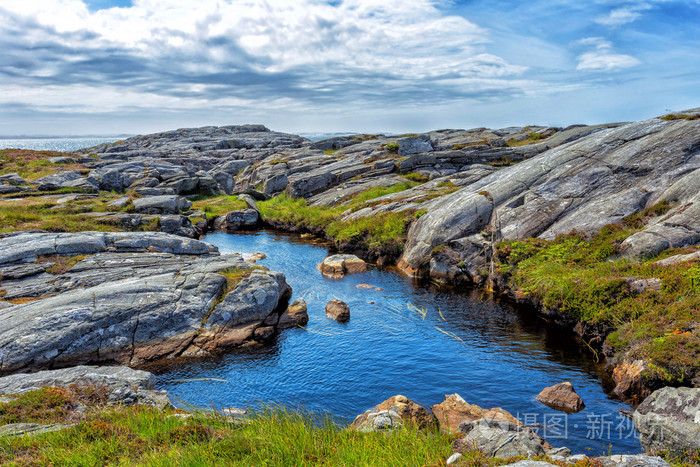 在与水晶河绿色沃利山风景