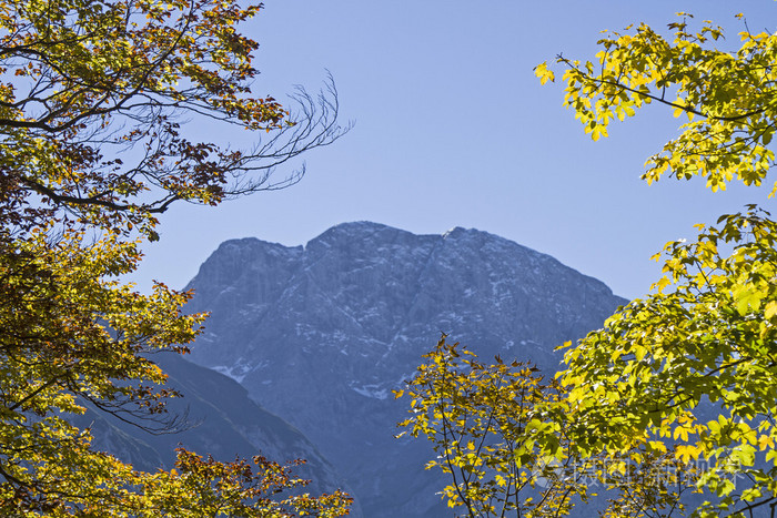 在 Karwendel 的秋天