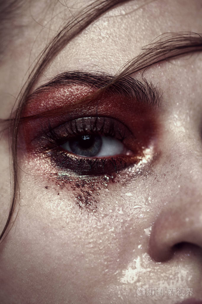 多彩的眼睛化妆特写