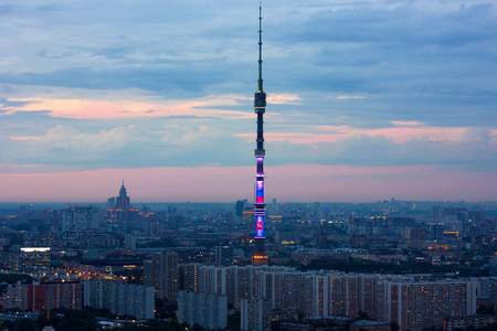 从一座高楼的城市风景图片