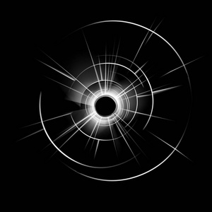 透明子弹孔透明玻璃破窗与子弹孔密切了暗黑色背景上的分离照片