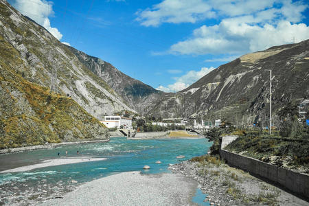 旅游业 地平线 瓷器 小山 假期 领域 美丽的 悬崖 夏天