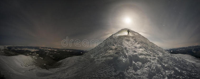 阿尔卑斯山 风景 新的 寒冷的 傍晚 早晨 小山 圣诞节