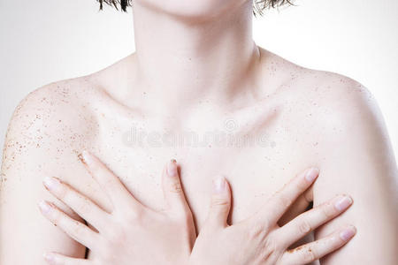 身体护理,皮肤脱皮乳房照片