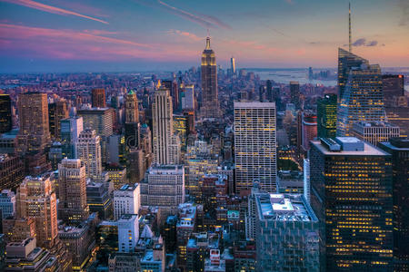 曼哈顿黄昏的天际线