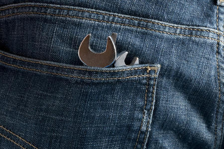 金属 纺织品 修理 家务 特写镜头 扳手 口袋 古老的 牛仔裤
