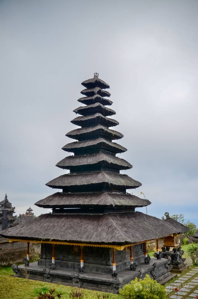 在巴厘岛besakih寺的黑塔