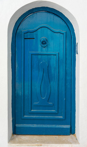 蓝色的传统门拱图片