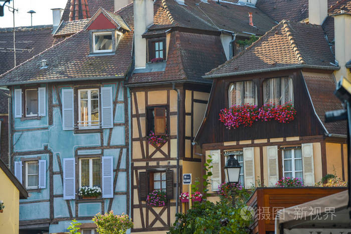 色彩缤纷的传统法国房子在娇小的威尼斯,科尔马