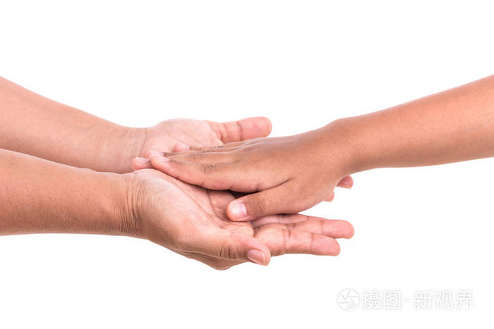 妈妈抱着她女儿的手帮助或支持的概念伊索