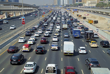 迪拜市交通拥堵照片