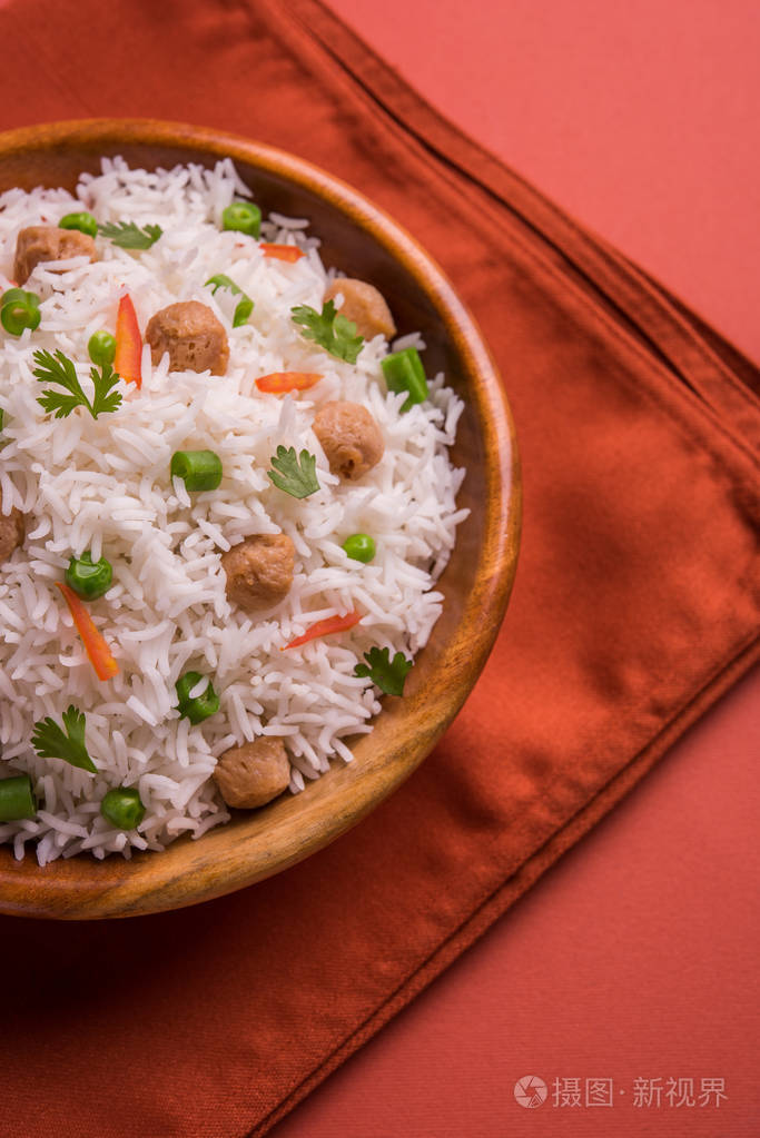 美味大豆的巴里或大米或大豆块豌豆和豆类,印度或巴基斯坦菜炒饭