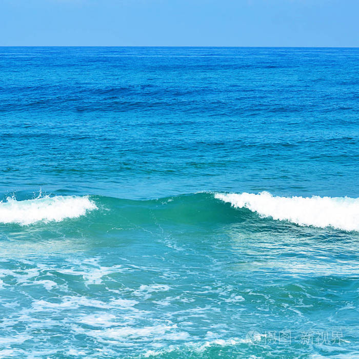 关闭了视图的美丽的蓝色海洋