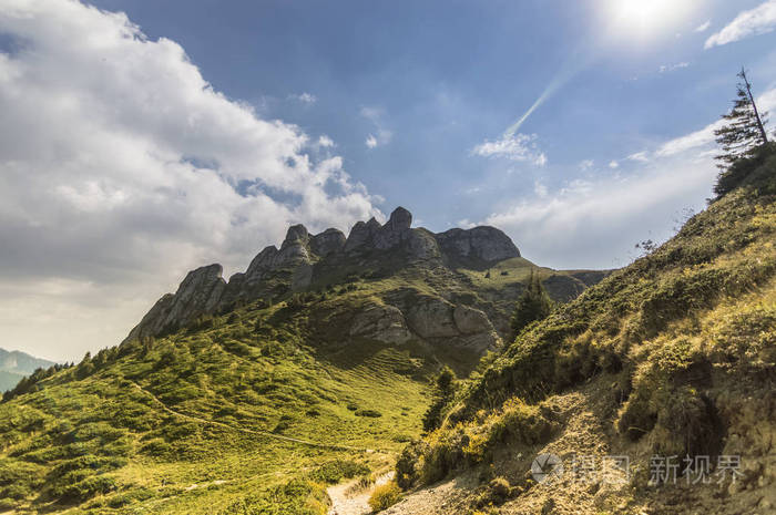 夏天山风景