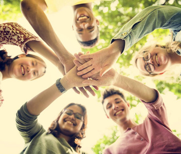 合合作键合手的人照片