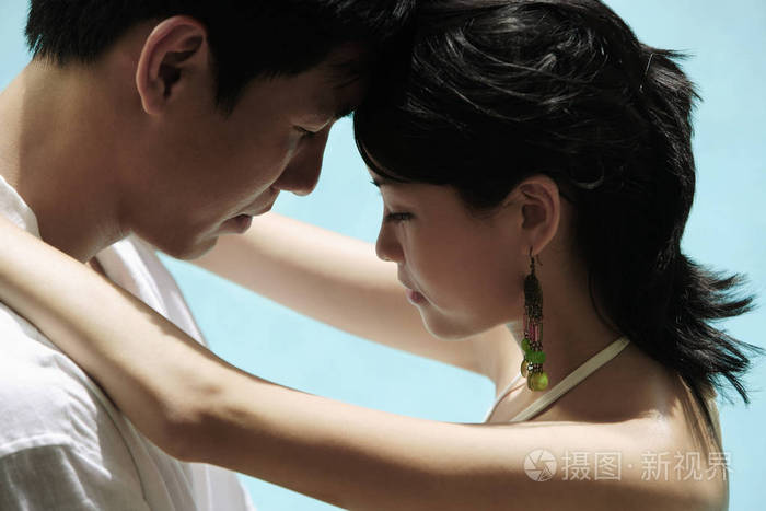 女人和男人户外