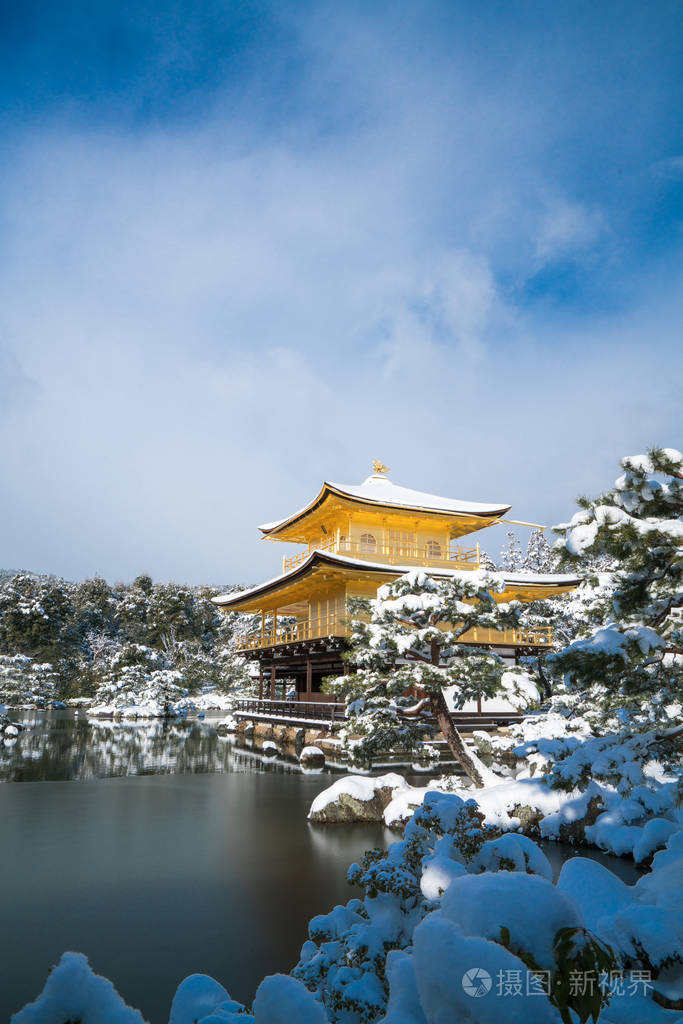 日本的金阁寺和雪景观,京都,旅游
