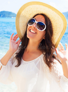 帽子 微笑 自然 海滩 美丽的 太阳 漂亮的 希腊 微风
