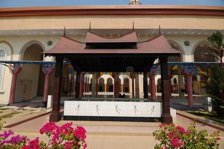 马来西亚尼莱市尼莱市普特拉尼莱清真寺沐浴