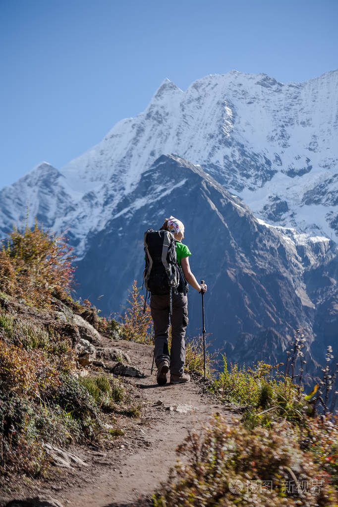 马纳斯卢峰电路上的龙门跋涉在尼泊尔