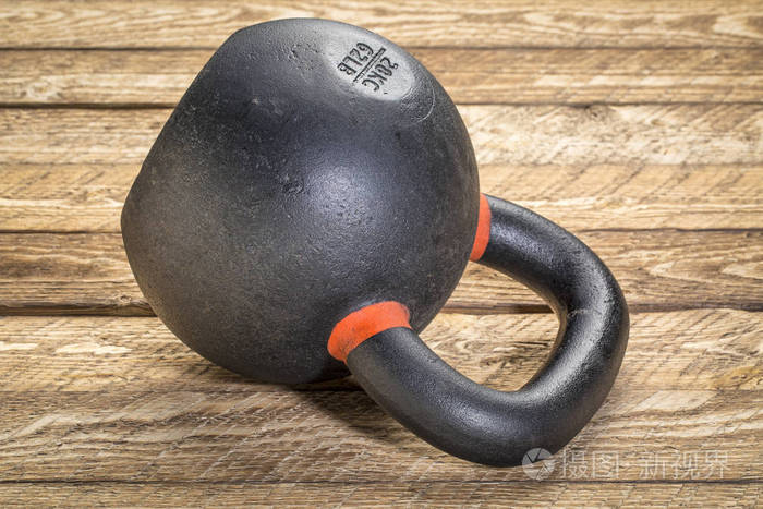 沉重的铁壶健身概念