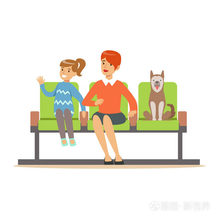 插画 母亲和她的女儿坐在候车大厅与她的宠物狗和期待前往一名医生.