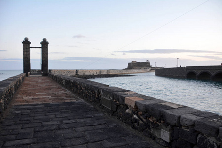 从西班牙兰萨罗特岛加那利群岛群礁首都城市景观照片