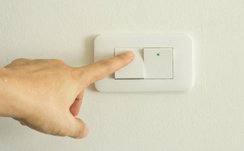 关闭电灯开关照片