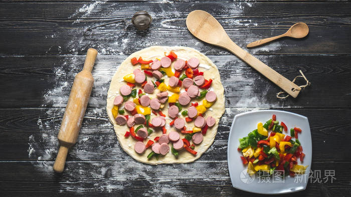 披萨的食材原料钢坯