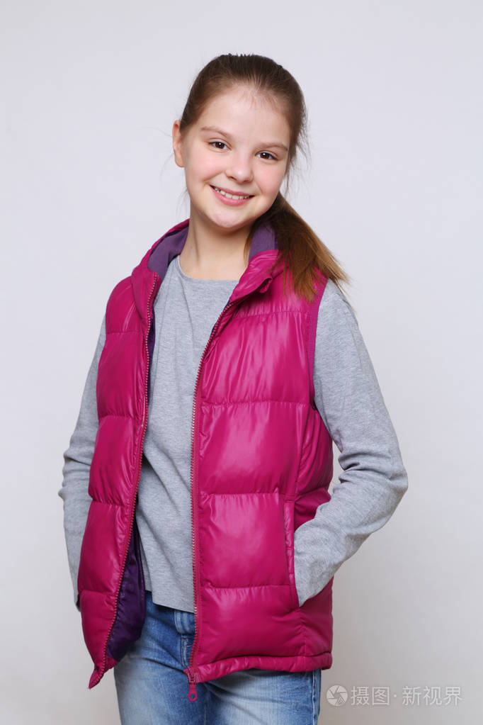 微笑的欧洲白种人少女