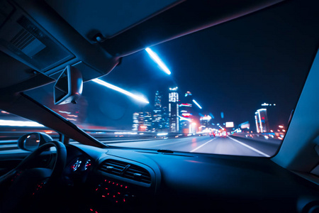 夜间行驶图片大全
