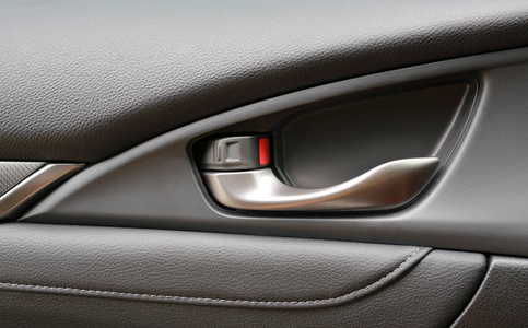 驾驶员车门把手图片