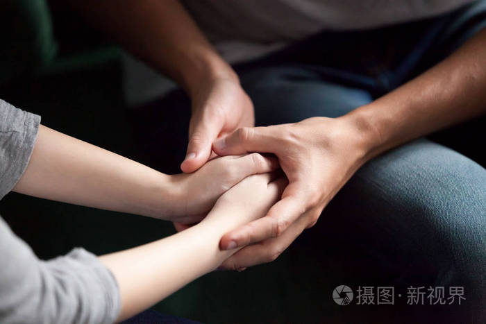 夫妻牵手, 给予心理支持 c