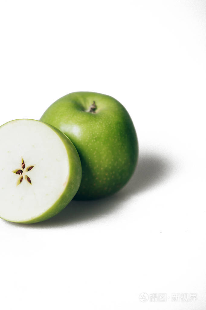 红色的圆形水果