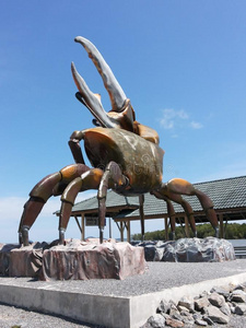 大螃蟹雕塑照片