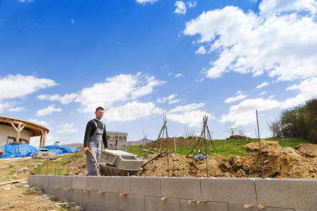 劳动者 网站 瓦工 天空 自然 混凝土 灰浆 砖石建筑 建设